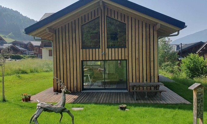 Morzine Ski Chalet | New Chalet in Morzine - 2 Bedrooms, Terrace, Near Center, Sleeps 4