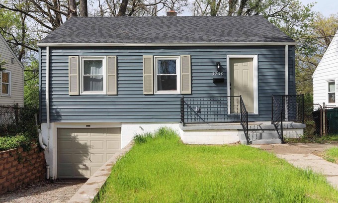 Roselawn Finance House | New Charloe Court 3 Bed Family House