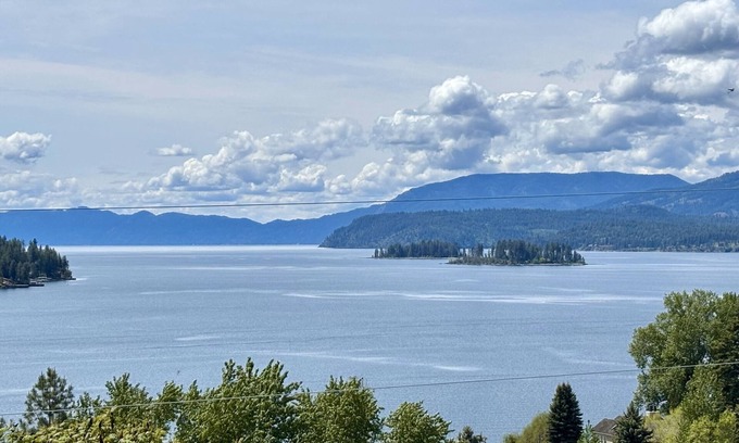 Hope Cottage | New! Charming Blue Haven Cottage with Amazing Lake Pend Oreille Views!