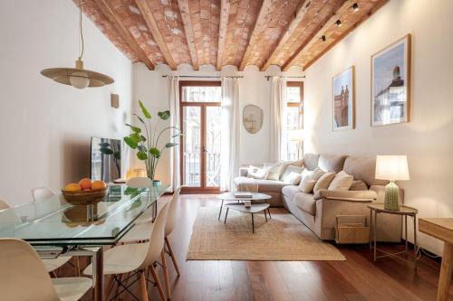 Sant Antoni Apartment | NEW Charming & Cozy Gem Central Location