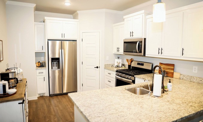 Midland House | NEW! Charming retreat nestled in a peaceful neighborhood & conveniently located!