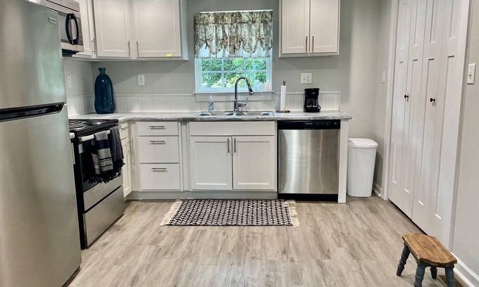 Lookout Valley Neighborhood Association House | NEW Chattanooga Bungalow, Minutes to Downtown