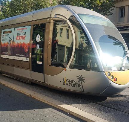 Le Ray Bed & Breakfast | NEW CHEAP PRIVATE ROOM, KITCHEN , OVERWIEUW sea,TRAM on spot, 12 minutes from nice train station with tram , beach in 17 min tram , CHAMBRE PRIVÉE pas cher, cuisine équipée , tram sur place, APERÇU mer, 12 min de la gare de Nice avec le tram, 17 min plage