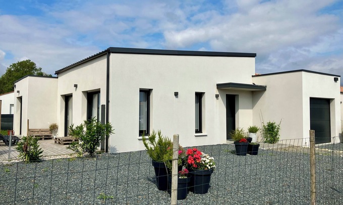 Saint-Jean-de-Monts House | New, comfortable house 10 minutes from the beach