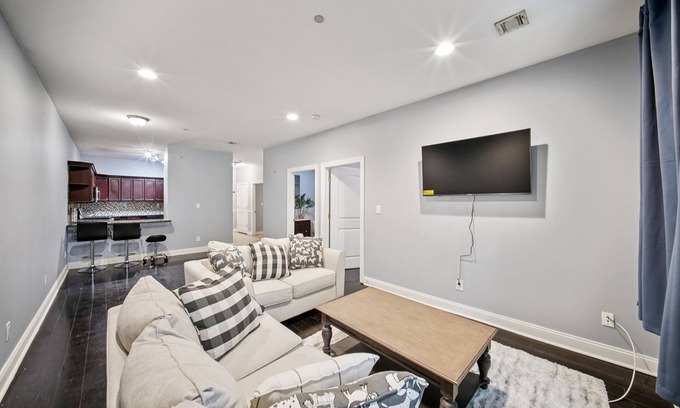 Passaic Condo | NEW! Comfortable 2BR Retreat 15 Min to NYC