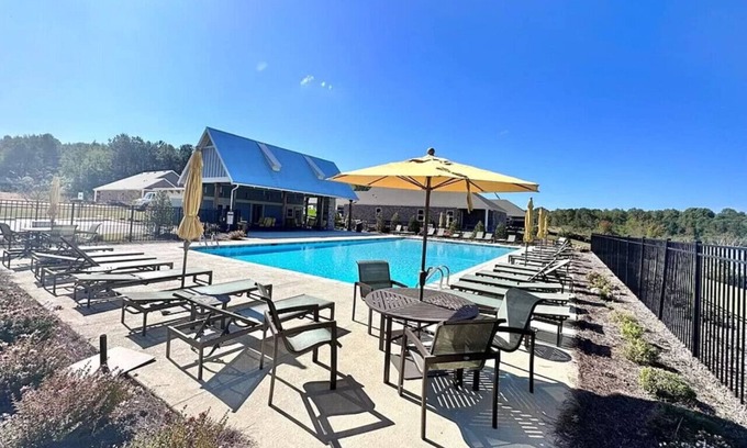 Auburn - Opelika Apartment | New Construction 4 bedroom Home on Lake/Pool in AU