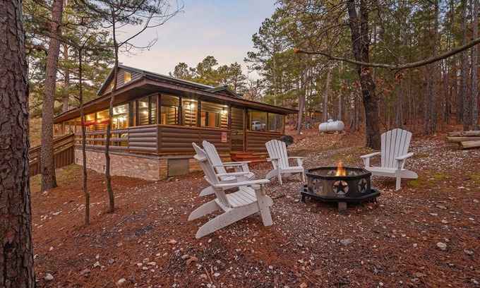 Hochatown Cabin | New Construction Blissful Bear 2 Bedroom Master Suites Near Broken Bow Lake!