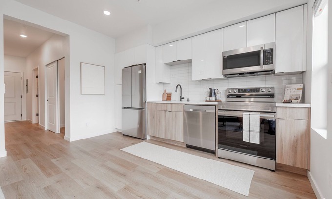 Monta Vista Apartment | New Construction Cozy 1-Bedroom Apartment with WiFi, AC in Lakewood