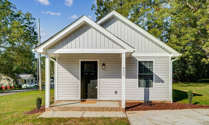 Lincolnton Apartment | New Construction Duplex near Downtown Lincolnton, NC