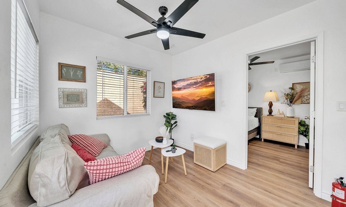 San Bernardino House | New&Cozy 1BR with Private Yard near NOS & Yaamava