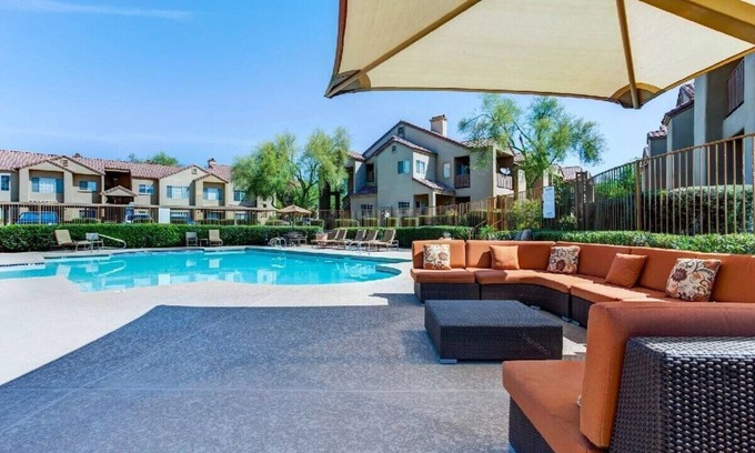 North Scottsdale Apartment | NEW CozySuites TPC Scottsdale w/parking, pool