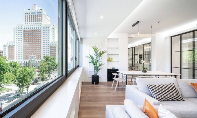 Centro Apartment | New!! DELUXE PLUS SUPERIOR I Apartment