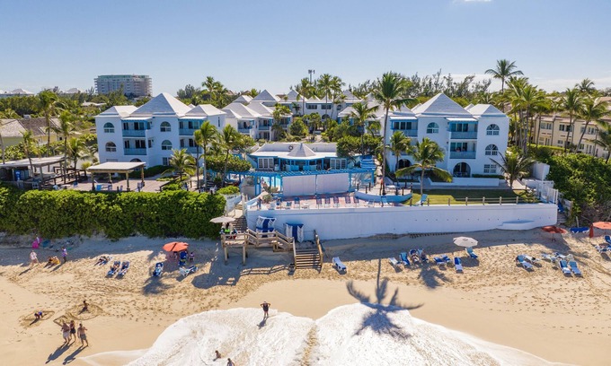 Paradise Island Villa | NEW! Deluxe Villa with Garden View at Paradise Island Beach Club
