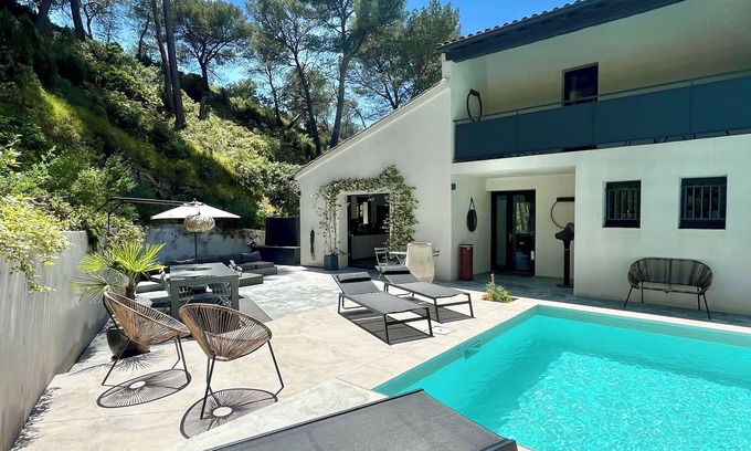 Saint-Etienne-du-Gres House | New! Designer "Alpilles" home