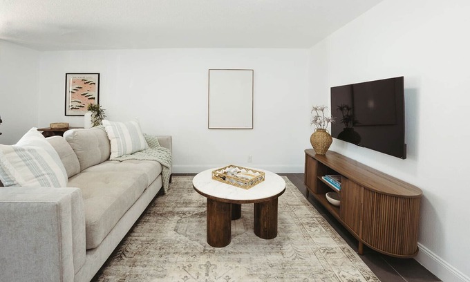 Jacksonville Beach Apartment | New Designer Beach Retreat - Walk to Sand & Eats