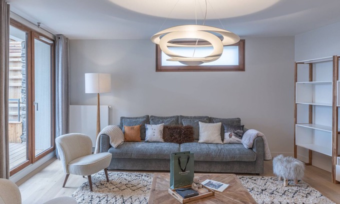 Viel-Alpe Apartment | New duplex near slopes, 400m to center, 2 bedrooms, parking, wifi