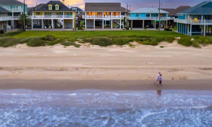 Crystal Beach House | NEW! Experienced Premier Host! Summer Lovin! Spectacular Views! 3/3 Sleeps 12!