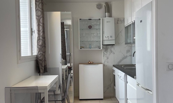 French Riviera Apartment | New F1 Grand Prix Studio on Boarder to Monaco - 3 min Walk to Place du Casino