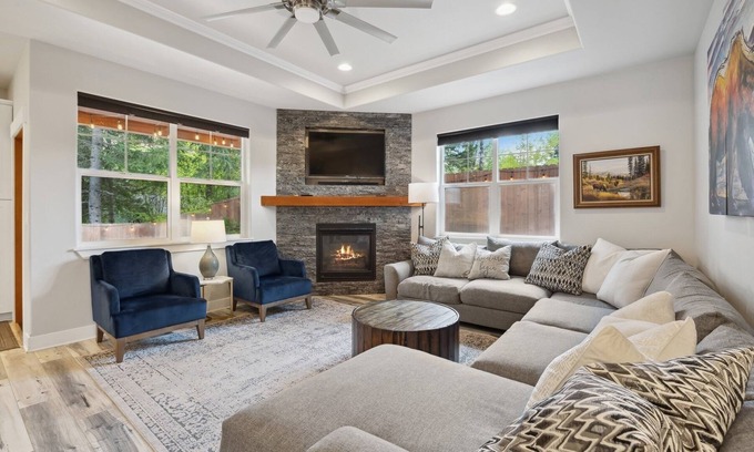 Whitefish House | New family-friendly townhouse w/HOT TUB minutes from downtown WF and Ski Resort