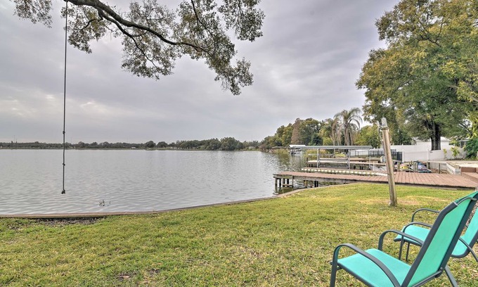 Orient Park House | NEW! Family Home on Bellows Lake, Mins to DT Tampa
