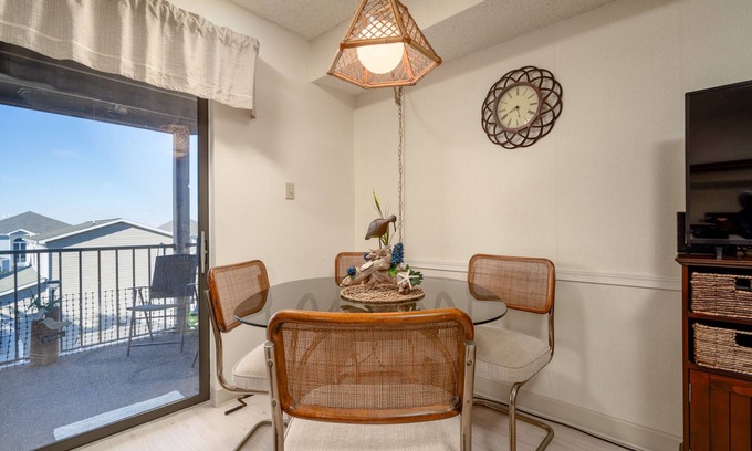 Midtown Ocean City Condo | New for 2022! Affordable 1 bedroom close to downtown attractions
