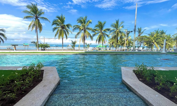 Cerro Plano Condo | New Front Row Oceanfront at Pacific Point w/Gymnn