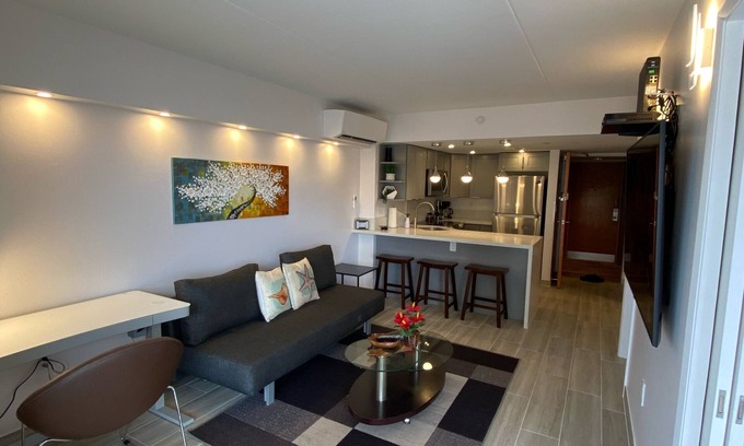 Waikiki Condo | New Fully Renovated Ilikai - 1 Bedroom High Floor