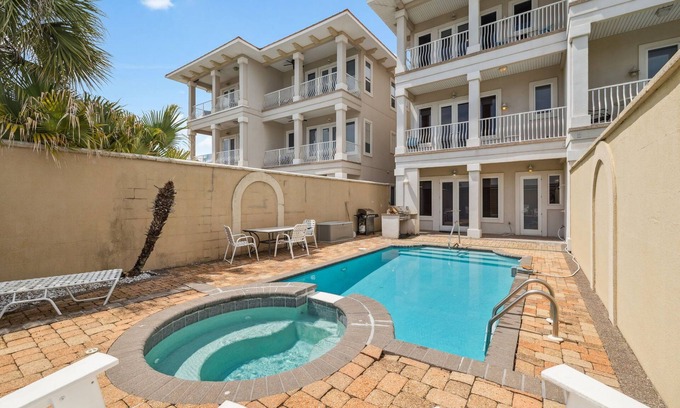 Laguna Beach House | New - Gulf Front - Heated Pool - Hot Tub - 53 steps to beach - Waves of Paradise