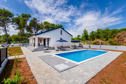 Vir Villa | NEW! Holiday Home in Vir with private pool - TA Leut Agency