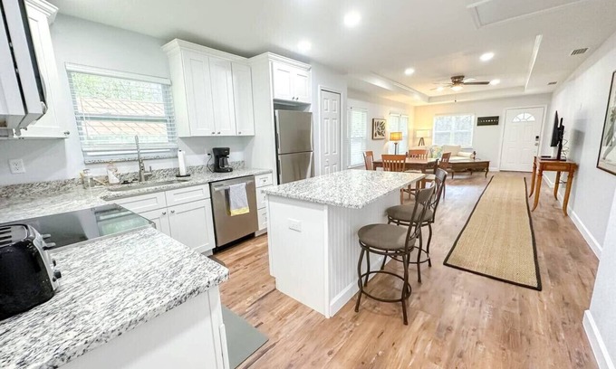 Gainesville House | New Home in SE Gainesville 3 BR/2 Bathroom