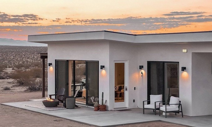 Joshua Tree House | New Home with Gorgeous Views, Spa, Soaking Pool · Noetic House