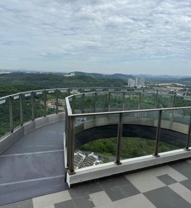 Nilai Apartment | New Homestay at Mesahill premier residence with rooftop sky deck mountain view