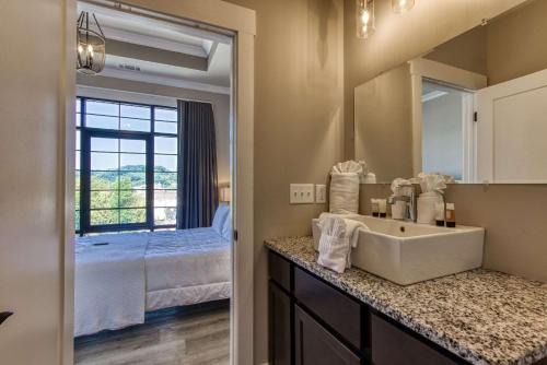 Sevierville Hotel | New Hotel Collection Smoky Mountains