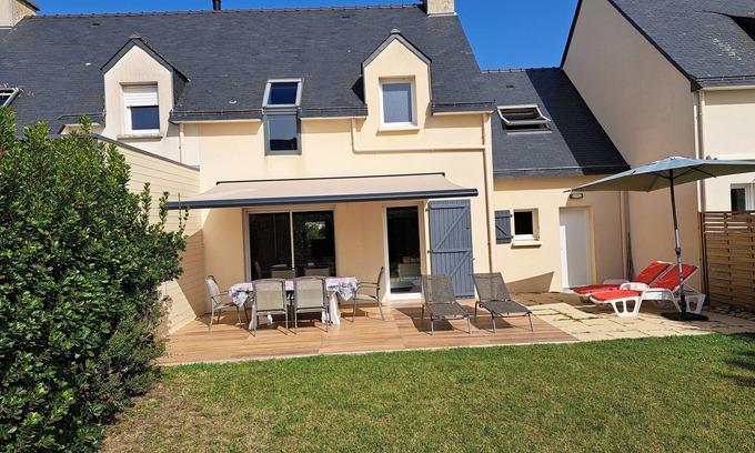 Erdeven House | New house ideally located close to the beaches in a quiet village