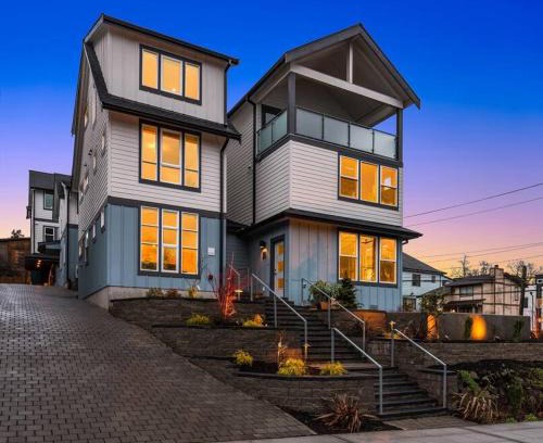 Squire Park House | New House in peaceful and trendy Central District