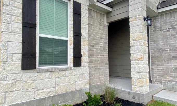College Station House | New! Howdy Haus 5 miles from Kyle Field! Cozy 4-bedroom house