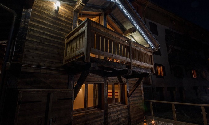 Peisey-Nancroix Ski Chalet | new independent 4 * chalet at the foot of the cable system leading to paradiski