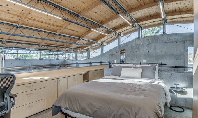 Edmond Apartment | NEW INDUSTRIAL STUDIO - walking distance to UCO!
