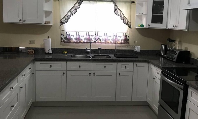 Barbican Apartment | New Kingston Guest Apartment at Sandhurst