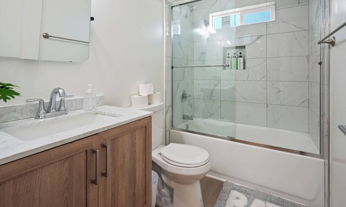 Vernon House | NEW! Koreatown+Universal Studios