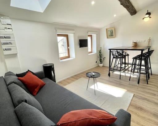 Conques-sur-Orbiel Apartment | NEW, La Passante, Belle vue