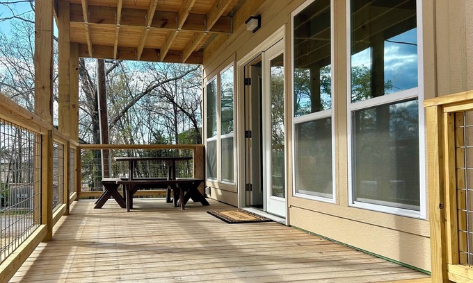Henderson Cabin | NEW- Lake Cabin within walking distance to Marina and Water