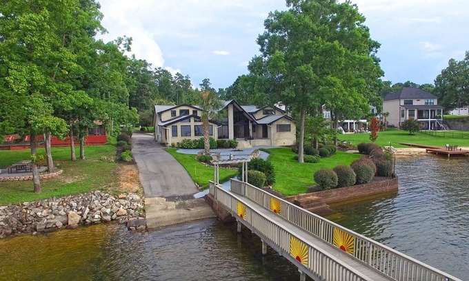 Lexington House | NEW! Lake Murray - Close in - Big Water - Gorgeous View - Close in Lexington