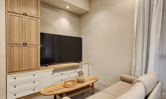 Bukit Villa | New, Large and Luxury 3-bedroom villa in Bali, sleeps 12