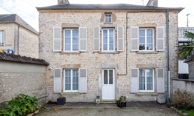 Sainte-Mere-Eglise House | New Liberty - Belle maison en pierre 3 chambres