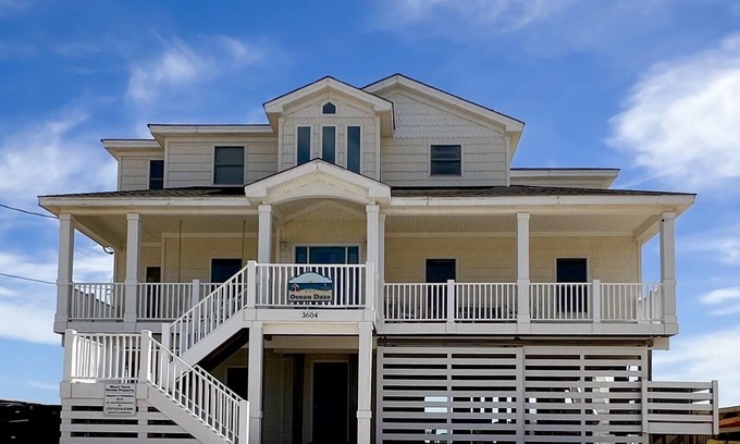 Sandbridge House | New Listing! Beachfront/Pool/Hot Tub