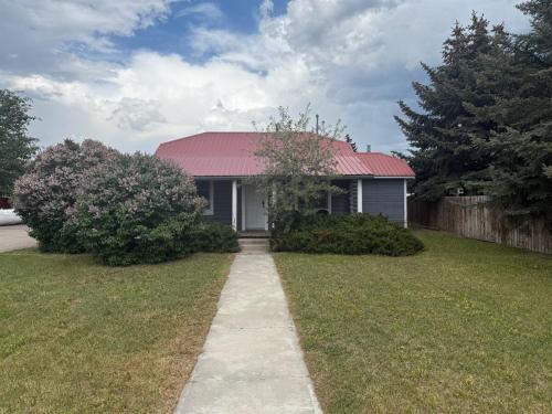 Driggs House | New Listing, Blue Cabin, Downtown, Cozy Getaway