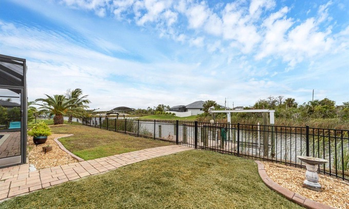 South Gulf Cove House | New Listing! Charlotte Harbor Area Resort, 120mi to Disney & 134mi to Universal - GRH802836