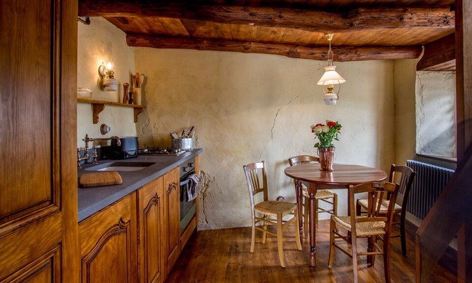 Andelat Cottage | New Listing! Chateau du Sailhant, Maison Roche
