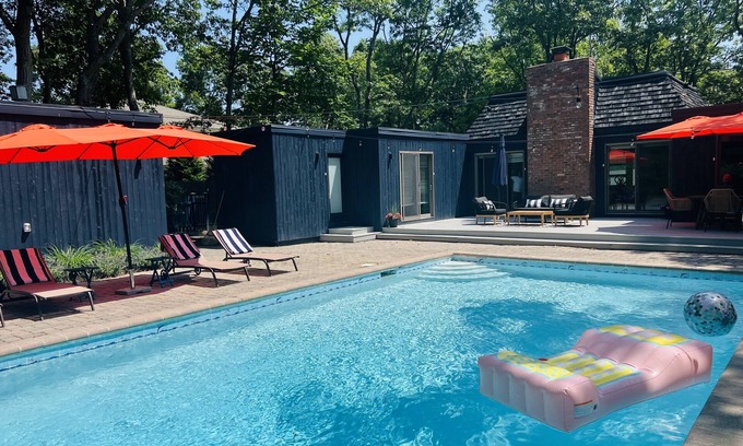North Sea House | NEW LISTING! Chic, Affordably Priced Southampton home, convenient location.